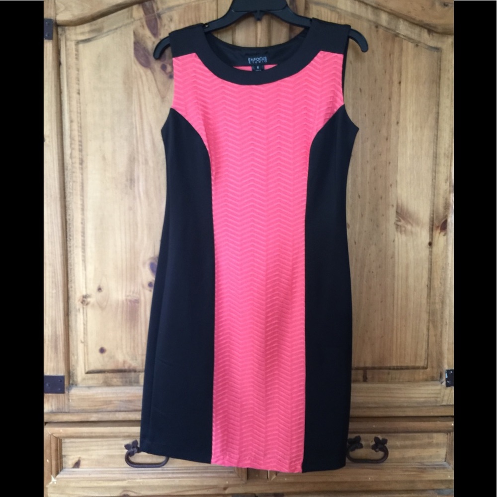 Sleeveless black and pink dress